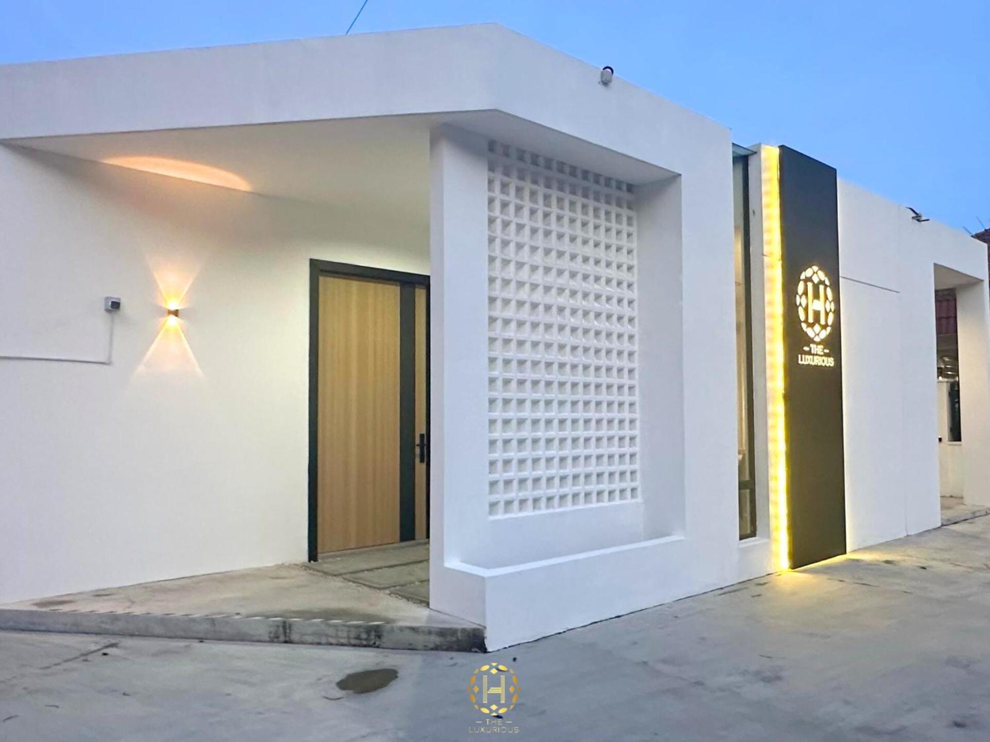The Luxurious 27, Johor Bahru Villa Exterior photo