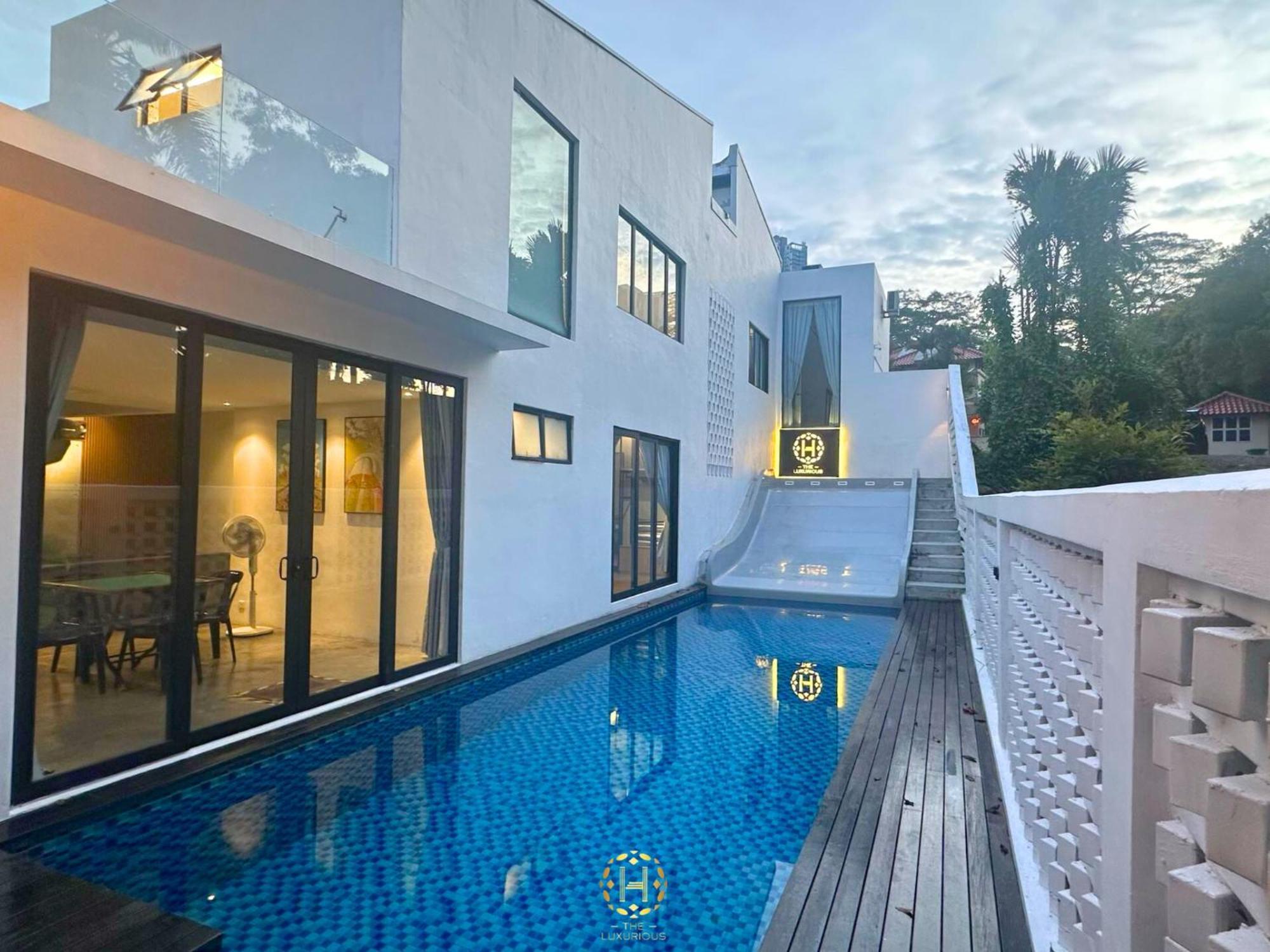 The Luxurious 27, Johor Bahru Villa Exterior photo